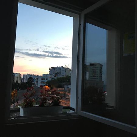 แอมฟิเทียตรี บูติก โฮเทล เดอร์เรส Hotel ดูร์เรส ภายนอก รูปภาพ